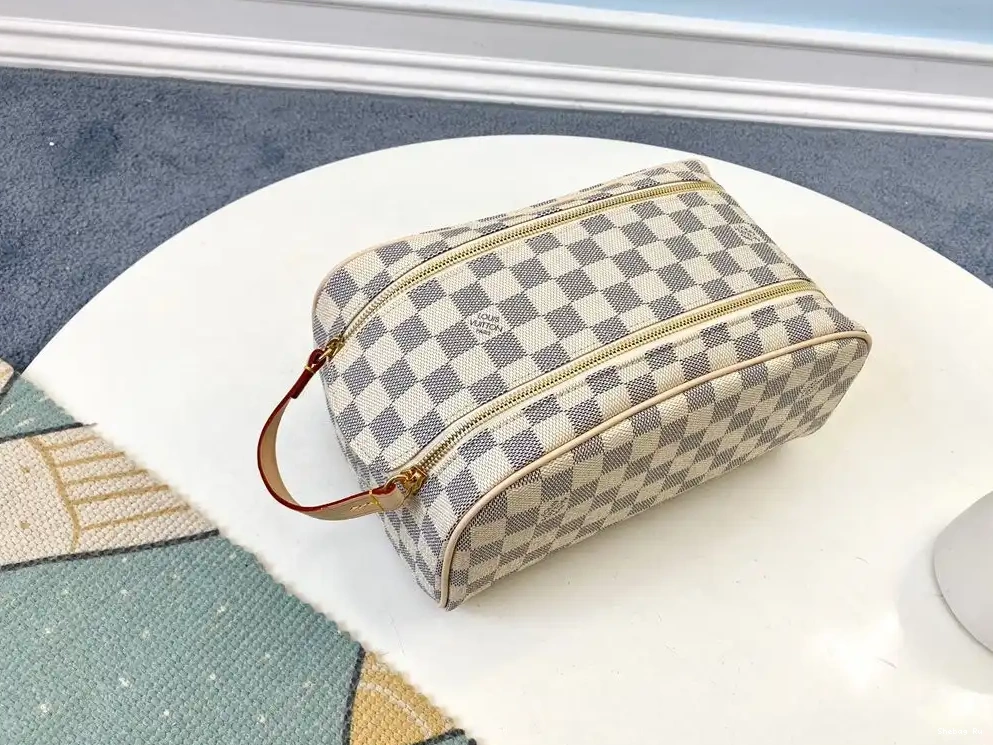 LOUIS BAG TOILETRY VUITTON 0704